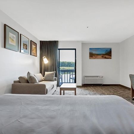 Waterbird Lakeside Inn Честертон Екстер'єр фото