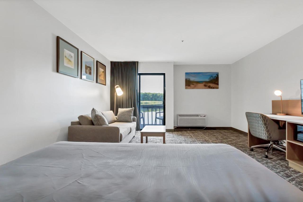 Waterbird Lakeside Inn Честертон Екстер'єр фото