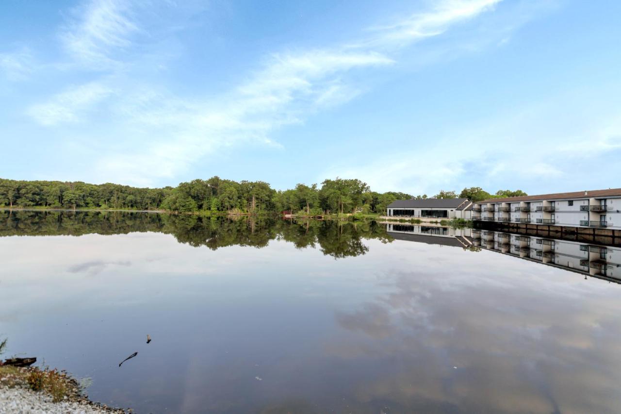 Waterbird Lakeside Inn Честертон Екстер'єр фото