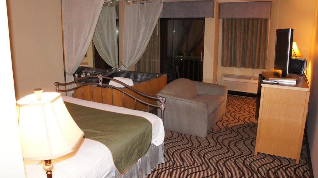 Waterbird Lakeside Inn Честертон Екстер'єр фото